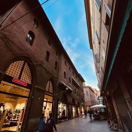 Apartment De' Musei - Premium One-bedroom Near Piazza Maggiore *